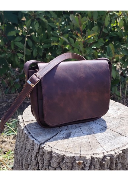Serüven Hakiki Deri Kadın Omuz Çantası - Kestane | 19X15X5 cm | Mıknatıslı Kapaklı indirimleri