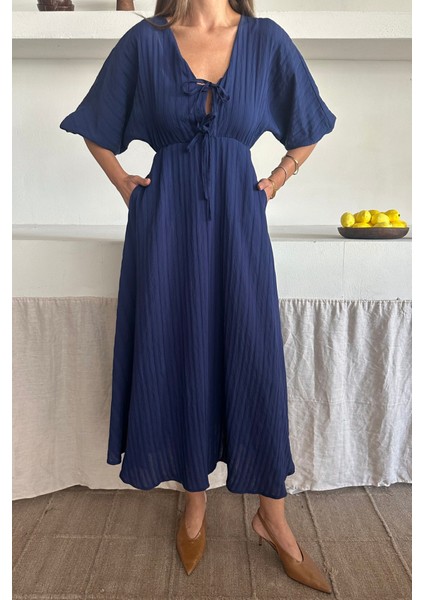 V Yaka Dökümlü Elbise - Lacivert fiyatları