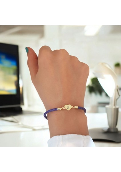 Altın Plakalı 14 Ayar B Harfine Özel Kalp Motifli Doğal Mor Derili Hediye BILEKLIK-472HARF fiyatları