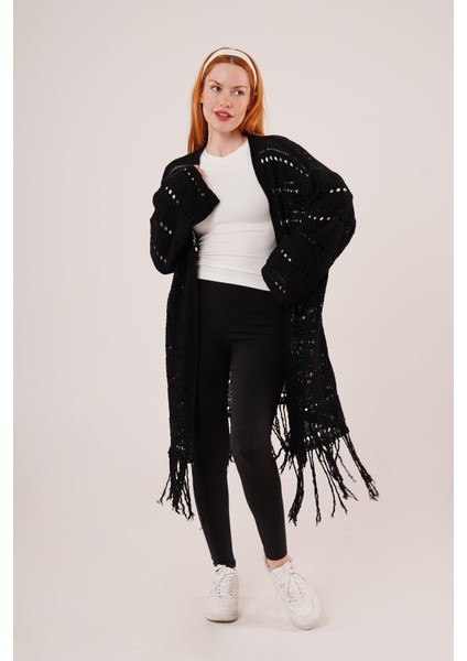 Delikli Geçişli Püskül Detay Uzun Triko Siyah Hırka