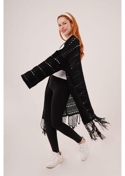 Delikli Geçişli Püskül Detay Uzun Triko Siyah Hırka fiyatları