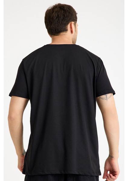 Solo Il Gala Sadece Sarı Kırmızı Maske Baskılı T-Shirt Siyah Tişört fırsatları