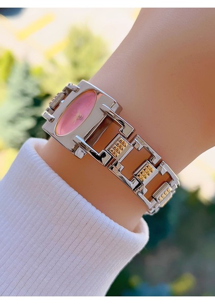 QZ01J7821A3 Vintage Kadın Kol Saati fırsatları