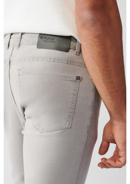 Erkek Açık Gri Berlin Eskitme Yıkamalı Esnek Slim Fit Dar Kesim Jean Pantolon E003512