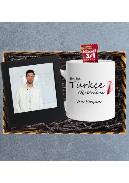 Öğretmenler Gününe Özel En Iyi Türkçe Öğretmeni Tasarımlı Kupa Bardak Masa Üstü Siyah Çerçeve Seti
