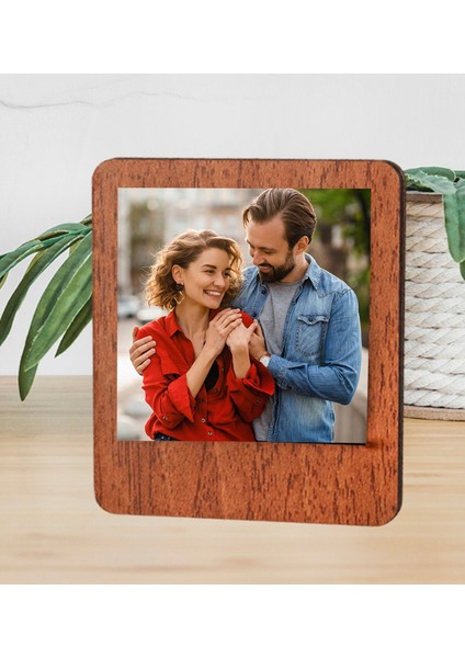 Kişiye Özel Siyah Beyaz Taraftar Tasarım ve Isim Soyisim Tasarımlı Kupa Bardak Peluş Ayıcık Anahtarlı Ahşap Çerçeve ve Kartanesi Kolye Seti fırsatları