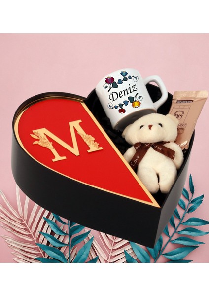Kişiye Özel Baş Harf Tasarımlı Kalp Kutu ve Peluş Ayıcık Anahtarlık ve Isim Tasarımlı Türk Kahvesi Fincan