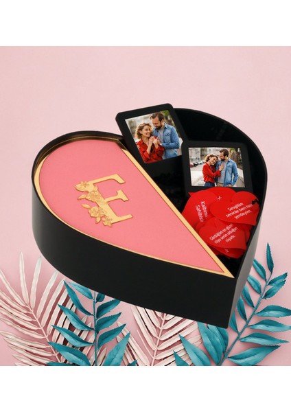 Kişiye Özel Aynalı Pleksi Baş Harf Tasarımlı Kalp Kutu ve Siyah Çerçeve ve Aşk Sözleri (Pembe-Altın)