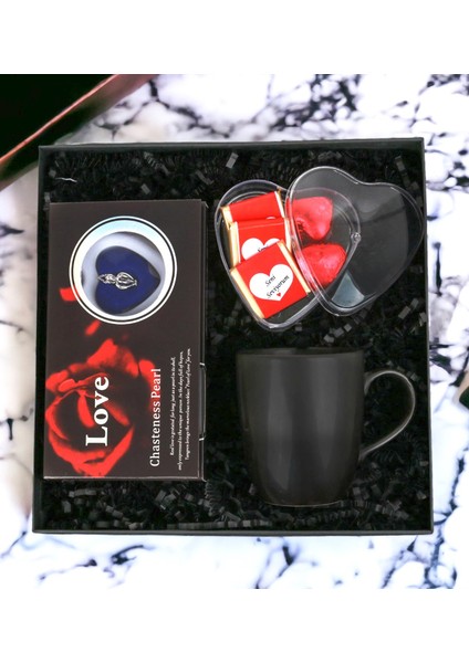 Istiridye Içinde Gerçek Inci Kolye & Kupa Bardak Kalpli Kutuda Kalpve Madlen Çikolata Set (Siyah)