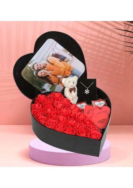 Kişiye Özel Fotoğraflı New Kalp Kutu Çiçek Çikolata Buketi Ayıcık Anahtarlık Kolye Özel Aşk Sözleri Sevgiliye Özel