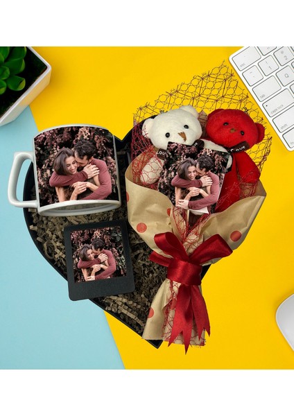 Kişiye Özel Premium Kalp Kutu Fotoğraflı Resimli Ayıcık Buketi Resimli Çay ve Nescafe Fincanı Ahşap Siyah Masaüstü Çerçeve