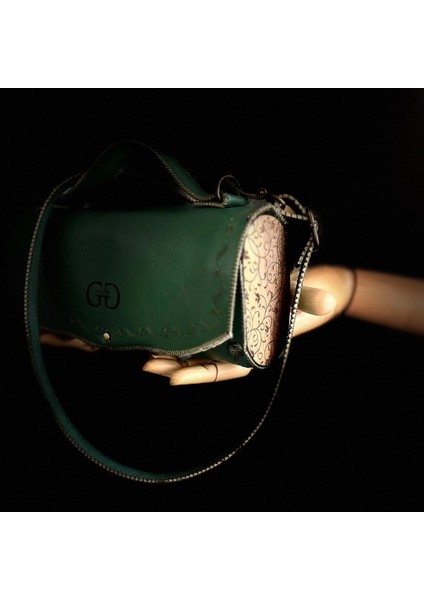 Hakiki Deri, El Yapımı Bayan Çanta, Bayan Cüzdan Larissa V51 fiyatları