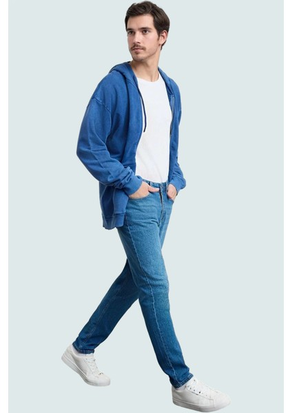 Erkek Orta Denim Kot Pantolon Essential Fit Boru Paça Günlük Kombinler Yaz Aylarının Vazgeçilmezi fiyatları