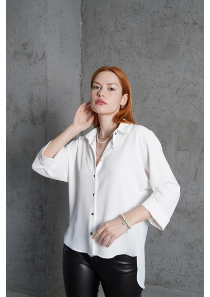 Kol Katlama Detaylı Beyaz Gömlek fırsatları