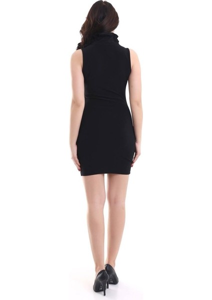 Kadın Kare Yaka Taş Detaylı Yaka Aksesuarlı Sandy Kumaş Fırsat Ürün Diz Üstü Elbise fiyatları