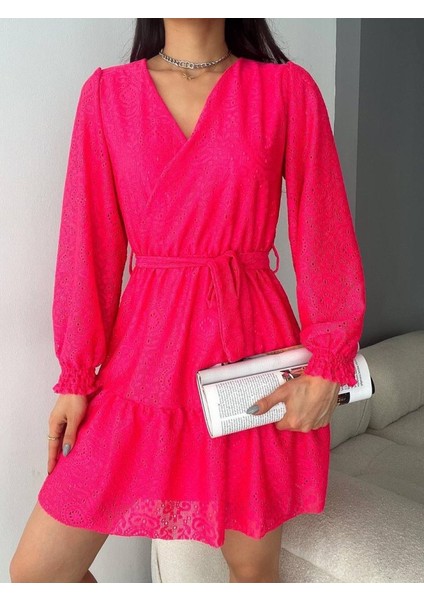 Kadın Fırsat Ürünü Kruvaze Yaka Güpürlü Mini Elbise fırsatları