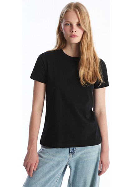 Lcw Vision Siyah Bisiklet Yaka Düz Kısa Kollu Kadın Tişört