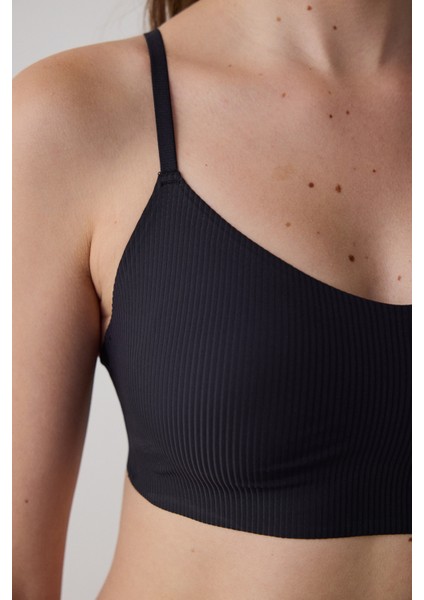 Siyah Fit Dikişsiz Balensiz Push Up Sütyen fırsatları