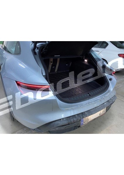 2023 Porsche Taycan Cross Turismo 3D Kauçuk Bagaj Havuzu fiyatları