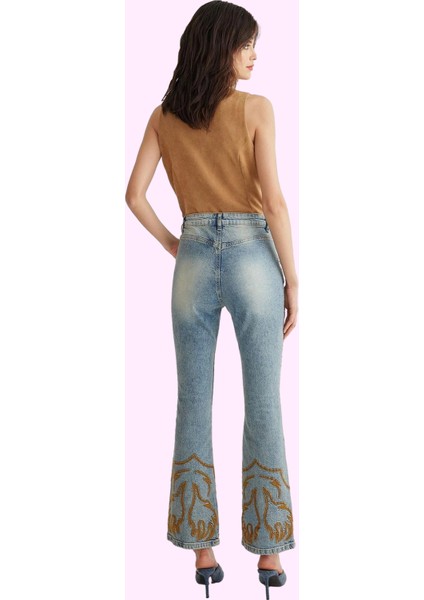 Kadın Pamuk Denim Flare Jean; Yüksek Bel Nakış Detaylı Günlük Kullanım Için Modern Tasarım modelleri