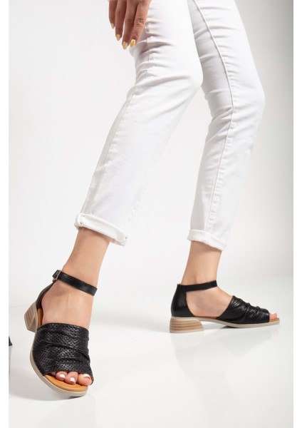 Kadın Hakiki Deri Kalın Bantlı Alçak Topuklu Sandalet - Sıyah-Krep fiyatları