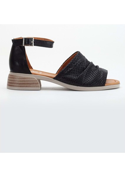 Kadın Hakiki Deri Kalın Bantlı Alçak Topuklu Sandalet - Sıyah-Krep modelleri