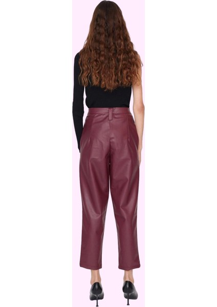 Kadın Düz Desenli Regular Havuç Pantolon Suni Deri Dokuma Kumaş Günlük Kombin Modern Tasarım modelleri