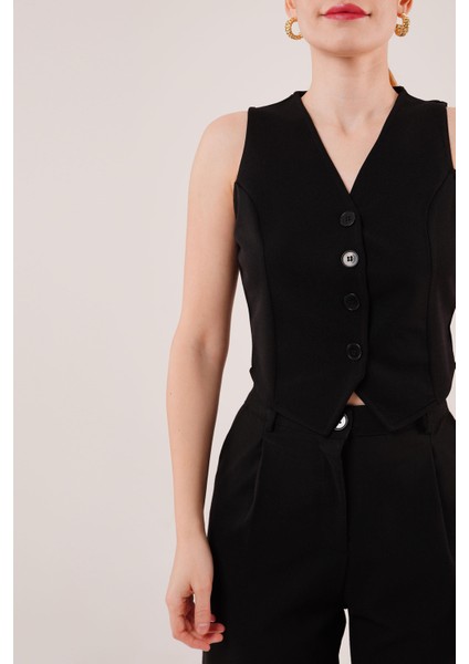 Önü Düğmeli Siyah Yelek fırsatları