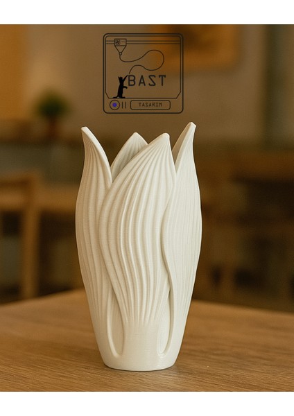 Bast Tasarım Nivora – 3D Yazıcı Üretimi Lale Formlu Beyaz Vazo (20 Cm, Modern Masa, Salon ve Ofis Dekorasyonu Için Zarif ve Estetik Dekoratif Aksesuar) fiyatları