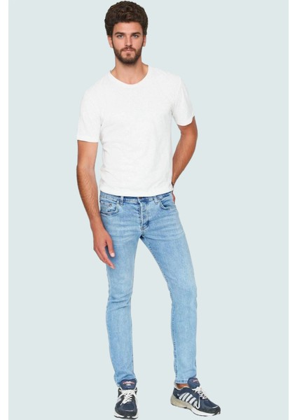 Erkek Denim Skinny Fit Kot Pantolon Pamuk Esnek Kumaş Günlük Şıklık Yaz Aylarının Vazgeçilmezi modelleri
