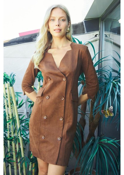 Kadın Kadife Likralı Yumuşak Dokulu Kruvaze Kapri Truvakar Kol Kolu Yırtmaçlı Ofis Ceket Elbise-Fındık Kabuğu fiyatları