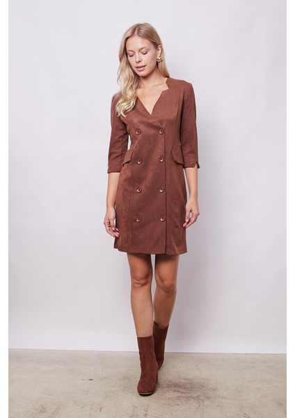 Kadın Kadife Likralı Yumuşak Dokulu Kruvaze Kapri Truvakar Kol Kolu Yırtmaçlı Ofis Ceket Elbise-Fındık Kabuğu fırsatları