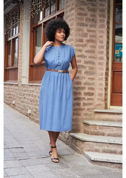 Kadın Yumuşak Dokulu Ipeksi Modal Kumaş Hakim Yaka Beli Lastikli Önü Düğmeli Diz Altı Elbise-Indigo