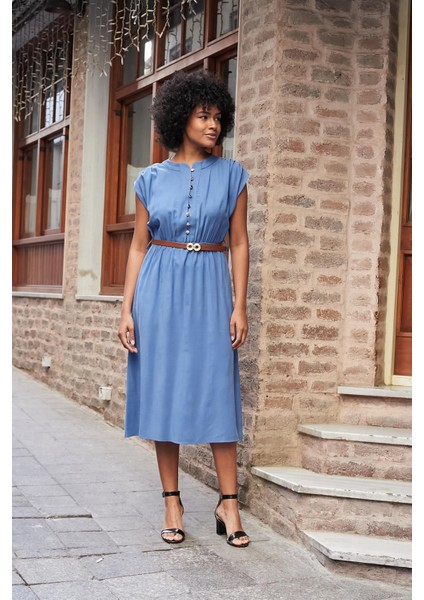 Kadın Yumuşak Dokulu Ipeksi Modal Kumaş Hakim Yaka Beli Lastikli Önü Düğmeli Diz Altı Elbise-Indigo modelleri