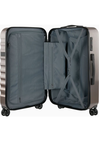 Bugattı Corium 3'lü Sert Kabuklu Valiz Seti 4 Tekerlekli Tsa Kilitli indirimleri