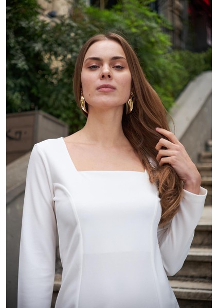 Kadın Likralı Krep Kumaş Kare Yaka Önden Yırtmaçlı Uzun Kol Diz Altı Ofis Elbise-Krem indirimleri