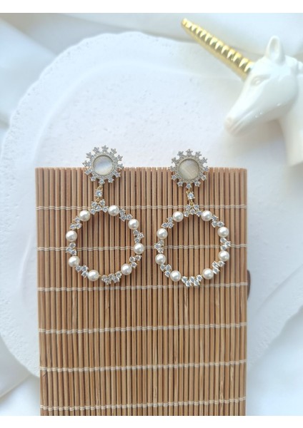 Taşlı Tasarım Küpe