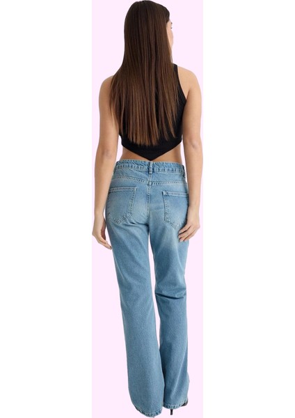 Kadın Pamuklu Flare Jean Günlük Şıklığı Yakala Kaliteli Malzeme Yaz Aylarının Vazgeçilmezi modelleri