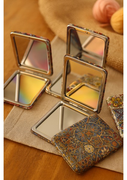 Desenli Metal Çerçeveli Cep Aynası – Çift Taraflı – Renkli El Işlemeli Tasarım 3 Adet fırsatları