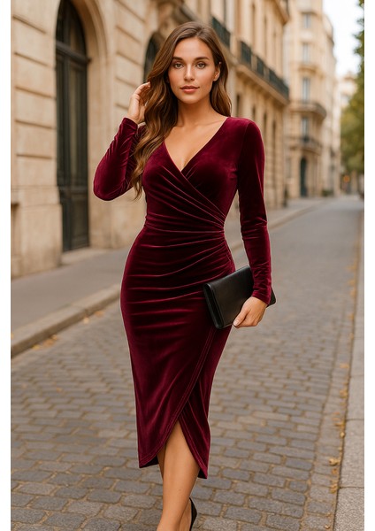 Kadın Uzun Kollu Kruvaze Yaka Belden Büzgü Detay Midi Kadife Elbise