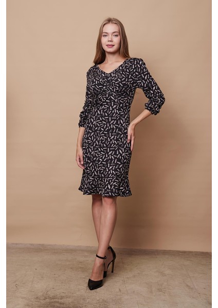 Kadın Hafif Likralı Yumuşak Dokulu Kumaş V Yaka Önü Düğümlü Eteği Volanlı Uzun Kol Diz Boy Elbise-Siyah Bej Konfeti