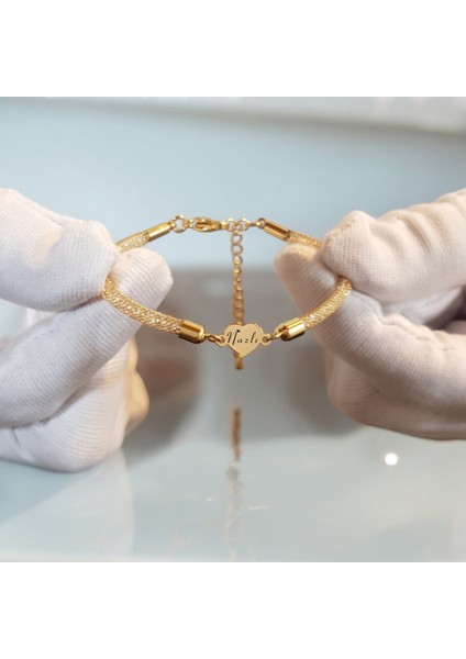 Altın Plakalı 14 Ayar Nazlı Ismine Özel Hasır Kordonlu Kalp Motifli Hediye BILEKLIK-474ISIM