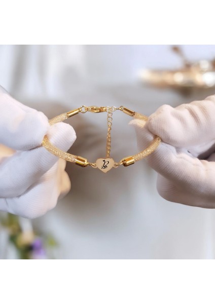 Altın Plakalı 14 Ayar B Harfine Özel Kalp Motifli Hasır Kordonlu Hediye BILEKLIK-474HARF