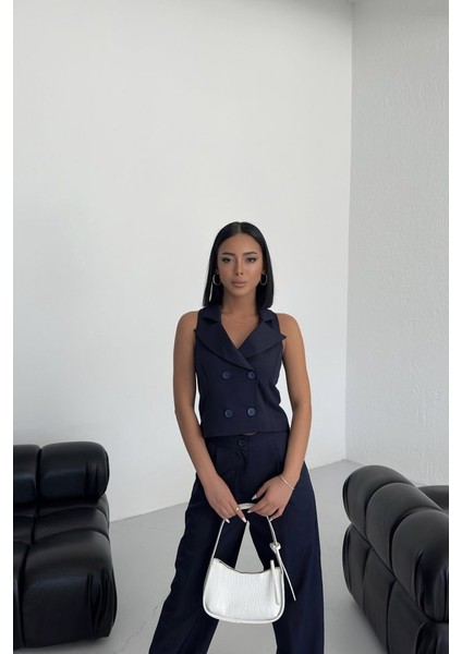 Şal Yaka Düğmeli̇ Yelek modelleri