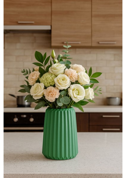 Yeşil Dekoratif Vazo – Minimalist Tasarım, Şık Duruş- Modern Formlu Vazo fiyatları