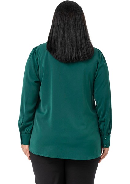 Büyük Beden Önü Fırfır Detaylı Gömlek Yaka Manşetli Zümrüt Yeşili Gömlek modelleri