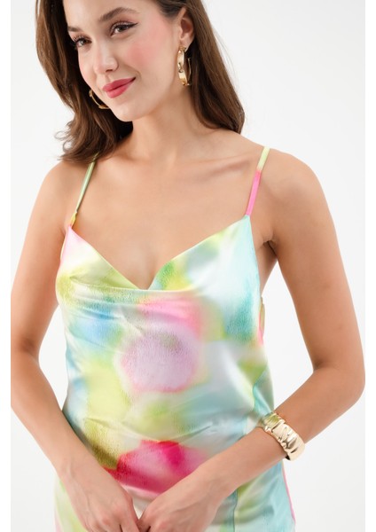 Kadın Yeşil Sırt Dekolteli Saten Elbise fırsatları