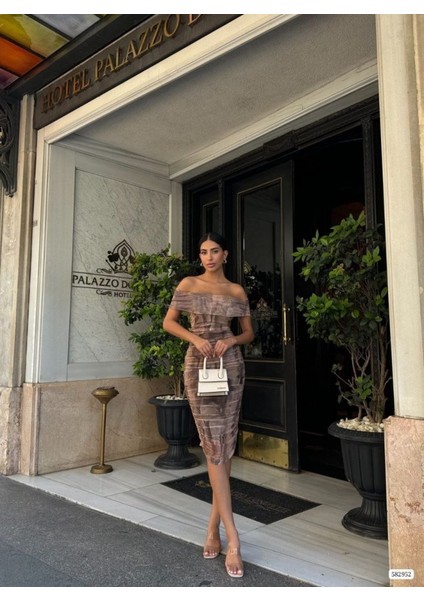 Kadın Madonna Yaka Dalga Desen Midi Boy Şifon Elbise fiyatları