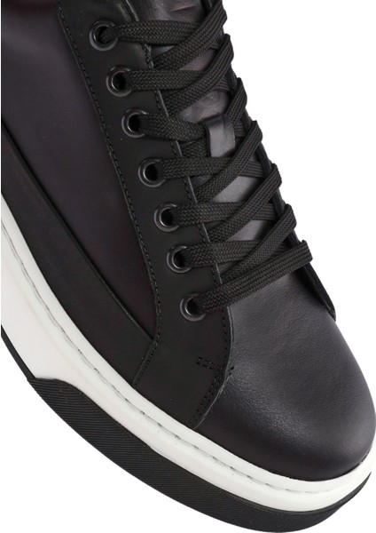 Erkek Siyah Bağcıklı Kalın Tabanlı Deri Sneaker 25WFD610918