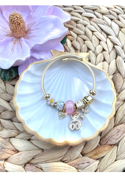 Altın Renk Charmlı Çelik Bileklik